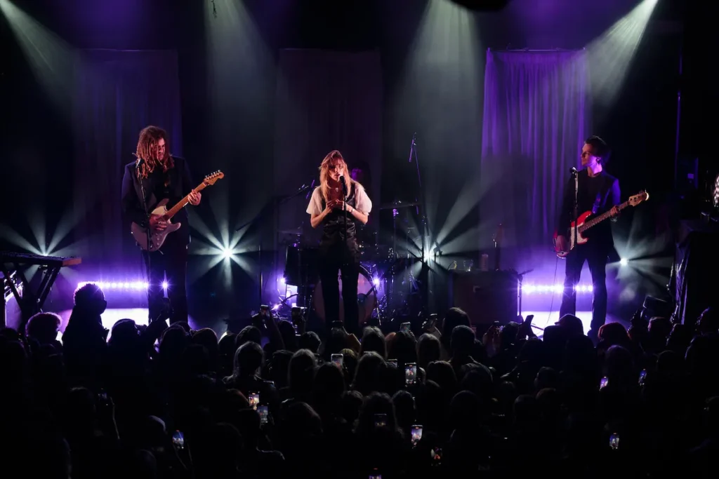 Suki Waterhouse tickets